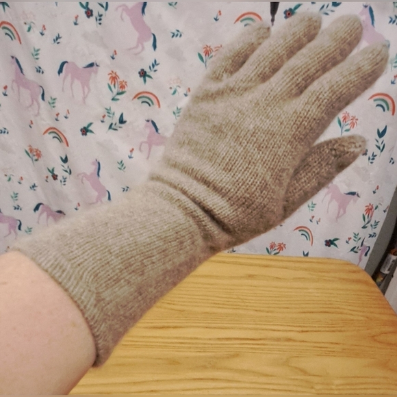 EUC Hannah Rose Tan Cashmere Casual Neutral Smart Phone Finger Glove Mittens - Picture 3 of 6